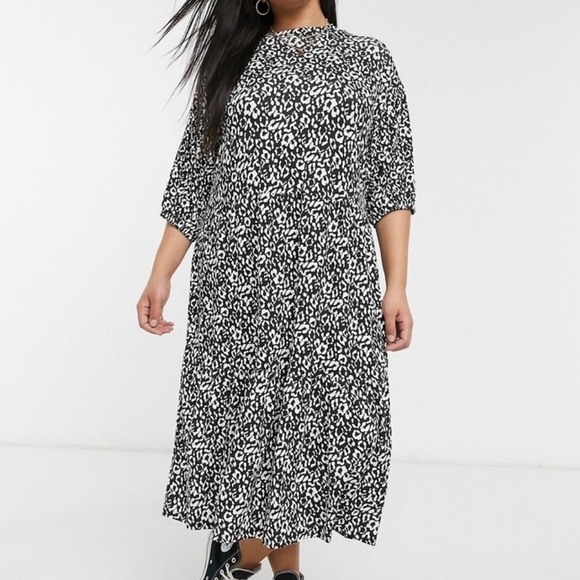 Wednesday's Girl Curve midi dress - Picture 3 of 6